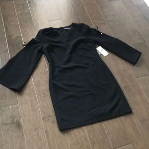 Black cold shoulder shift dress wide arms neck mind size 6